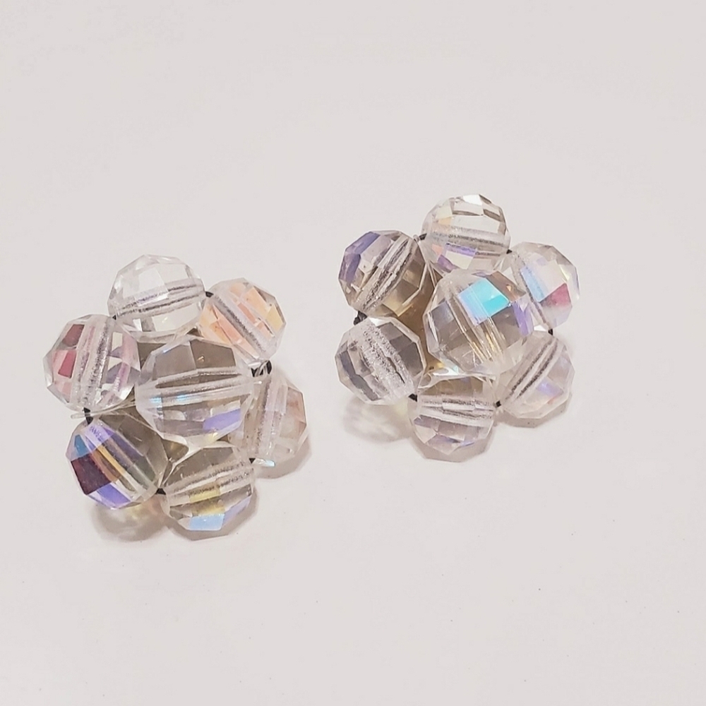 Crystals Silver Tone Clip Earrings. 🌴